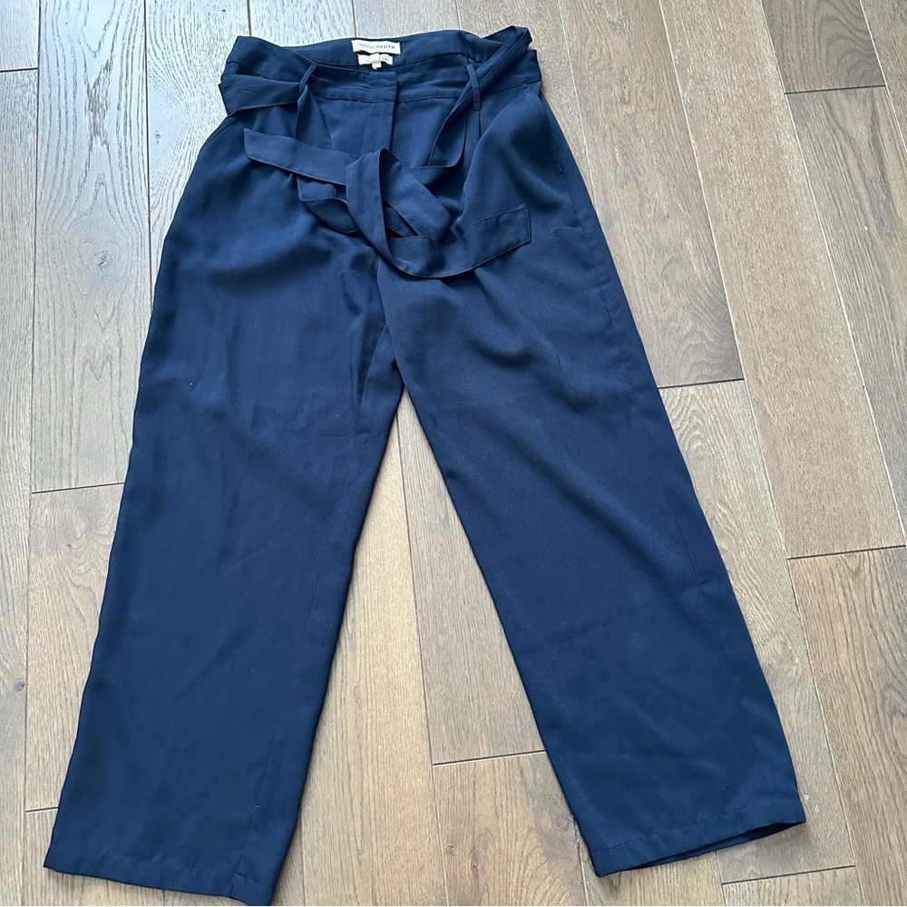 NATIVE YOUTH Dark Blue Dress Pants with Tie Belt Size Small
